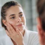 Acide hyaluronique en pommade quels usages pour la peau et le confort cutané